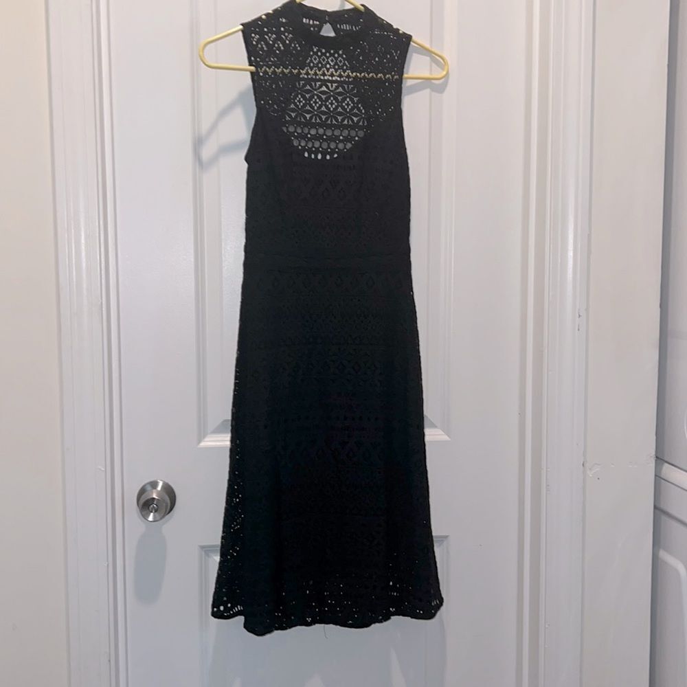 Kensie Black Midi Dress Size 2 zipper back button closure on neck lace